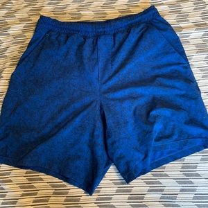 Lululemon men’s pacebreaker shorts (Lined)